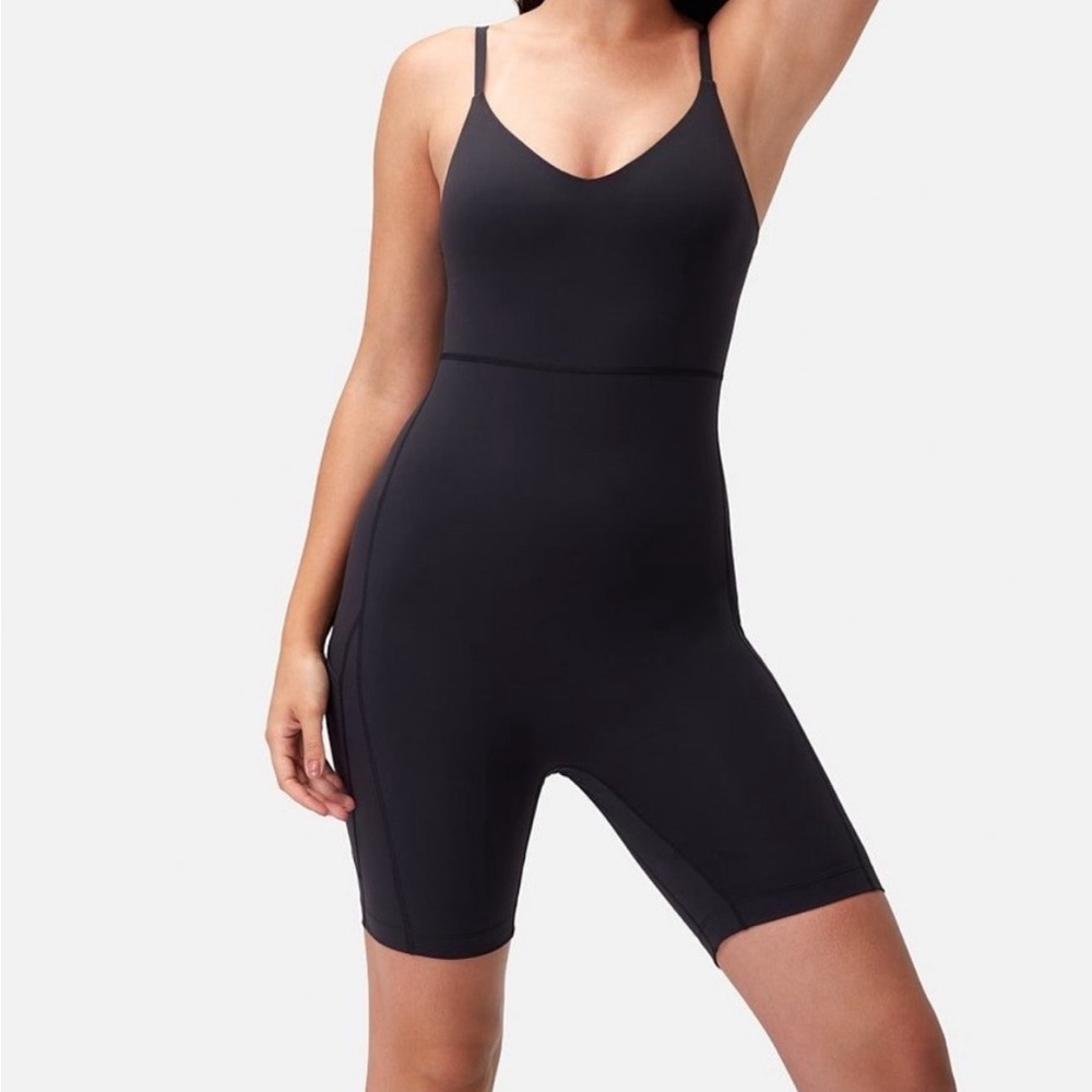 Outdoor Voices Zoom 8” Bodysuit